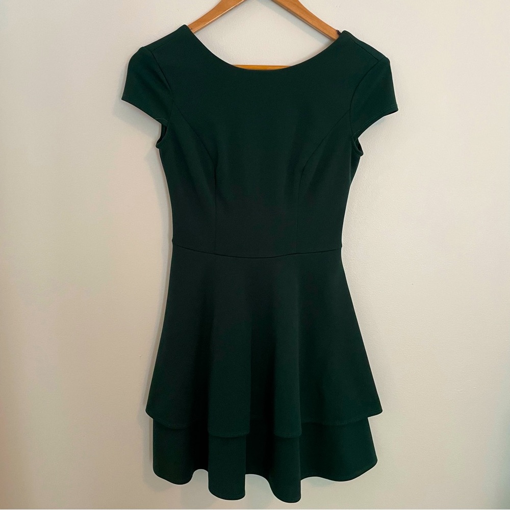 B. Darlin Green Cap Sleeve Homecoming Dress - Sz 2